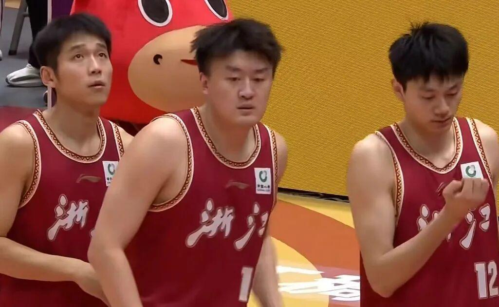 开云体育官网app-浙江男篮完胜广州，吴前11+5三外援爆发，徐昕13分6封盖