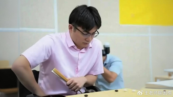 开云体育官网app-三局连环大逆转，胜率99%到半目憾负，超快棋究竟有多残酷|杨鼎新|廖元赫|极限|黑棋|失误_新浪新闻